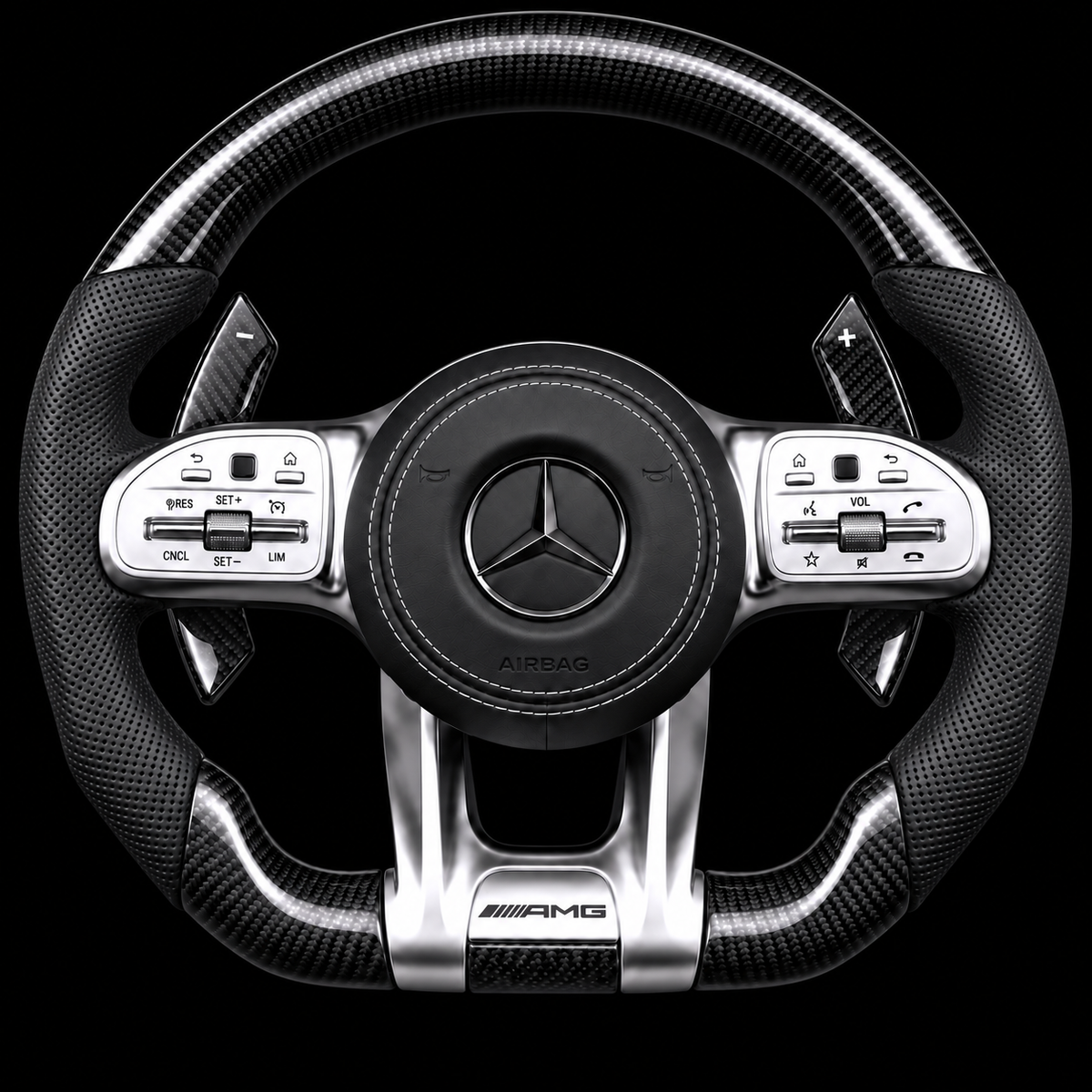 Volant Mercedes AMG carbone noir et cuir perforé — vue de face harmonisée