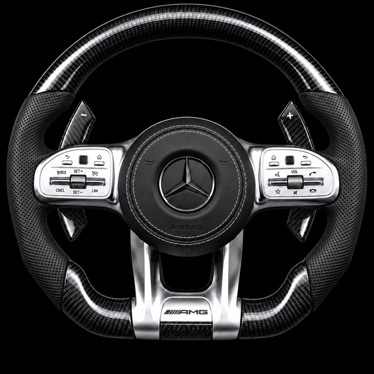 Volant Mercedes AMG carbone noir et cuir perforé — vue de face harmonisée