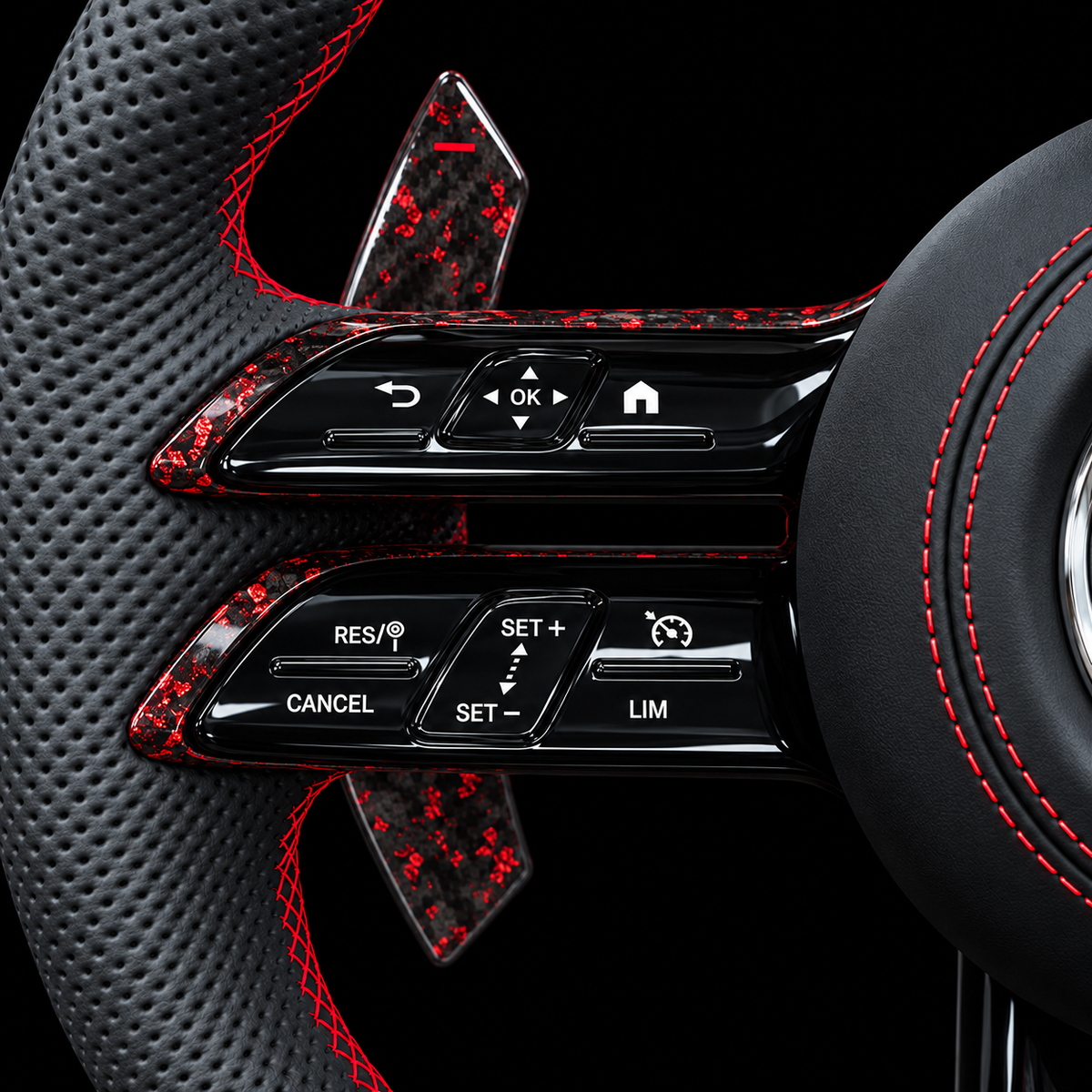 Volant Mercedes AMG carbone forgé rouge — gros plan des commandes gauches